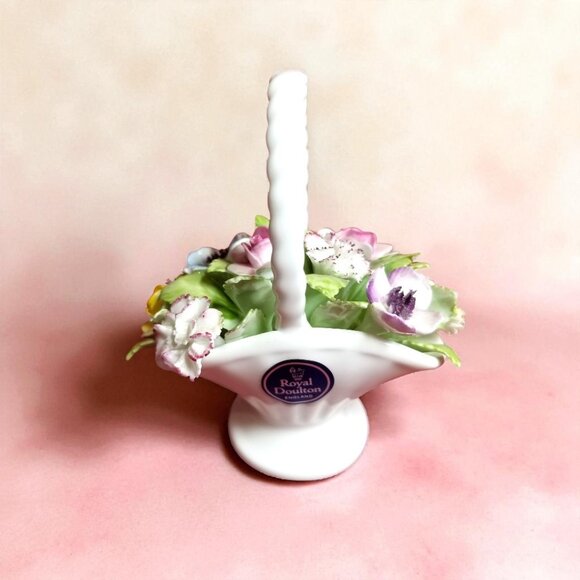 Royal Doulton England Bone China Basket of Flowers - Picture 4 of 9